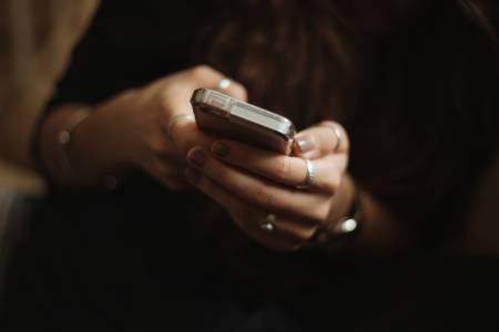Android и iOS потребителите изпращат повече от 1 млрд. RCS съобщения всеки ден