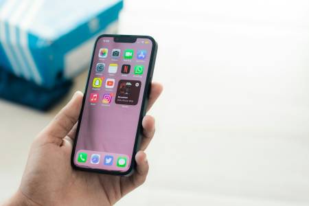 Ще имат ли iPhone 17 и iPhone 17 Air ProMotion дисплей: слуховете са противоречиви