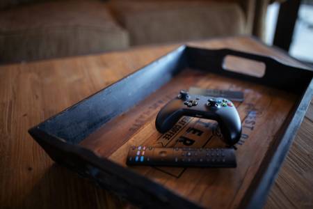 Помните ли Xperia Play? Тази нова конзола със същия находчив дизайн емулира почти всичко 