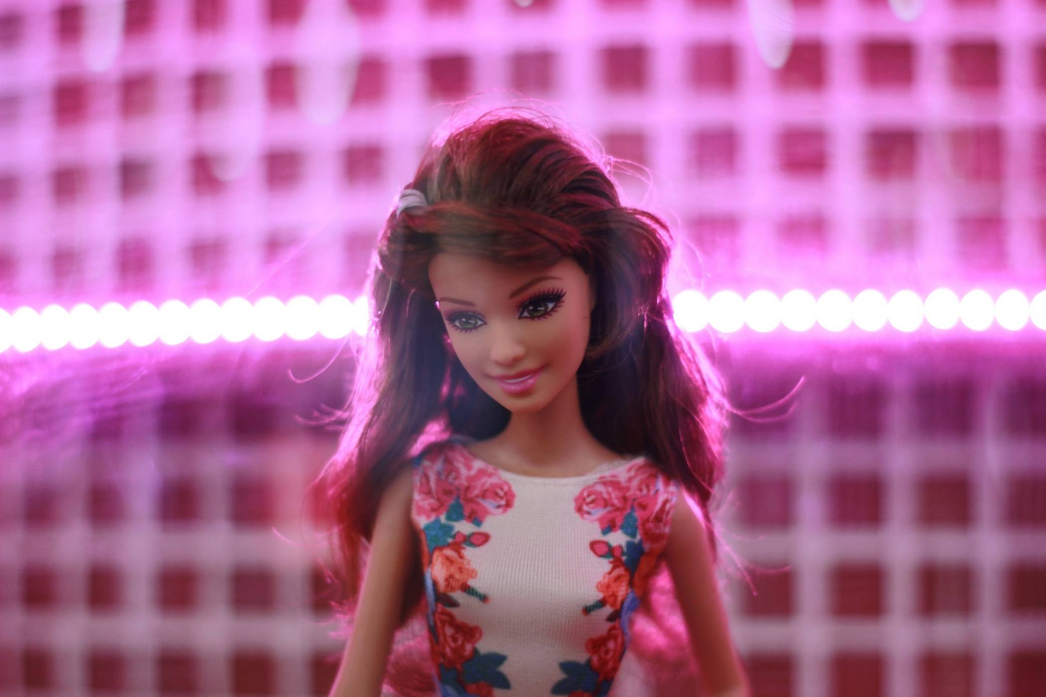 Когато Барби и Матрицата се срещнат: OpenAI ще захранва умни играчки на Mattel