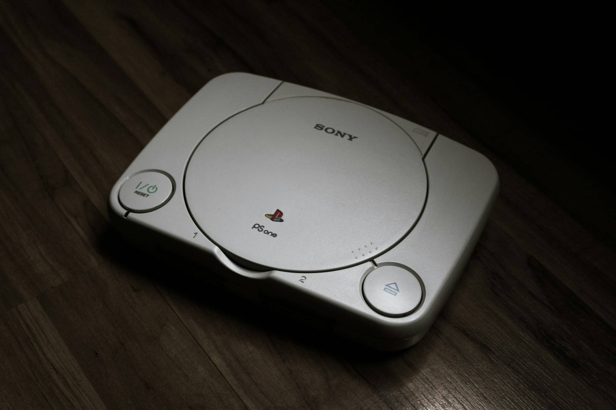 Първото ново дъно за оригиналния PlayStation може да спаси хиляди умиращи конзоли от легендарната марка
