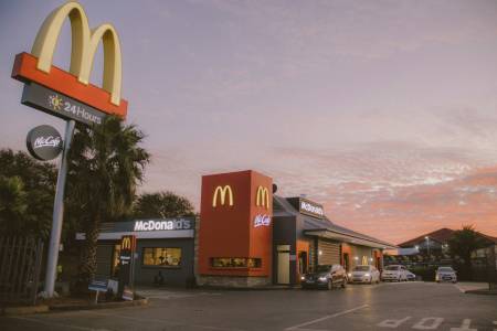 Ботът за набиране на персонал на McDonald's издаде данните на 64 млн. души, защото използва 123456 за парола