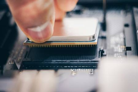 Някой охлади могъщ процесор на AMD за 11 000 долара с радиатор от BMW и вентилатор от Toyota
