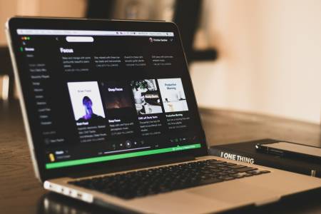 Споделяли ли сте някога линк към Spotify в интернет? Някой непознат вече може да ви изпраща съобщения