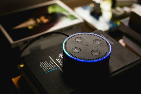 Amazon Echo се оказа интернет вампир, който ползва гигабайти на ден, докато събира прах