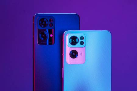 Забравете iPhone Air: тънките китайски флагмани ще се предлагат с гигантски батерии и телеобективи
