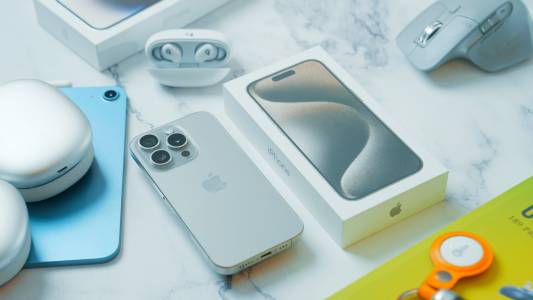Кондензът надигна грозната си глава в камерата на iPhone Air само след ден употреба
