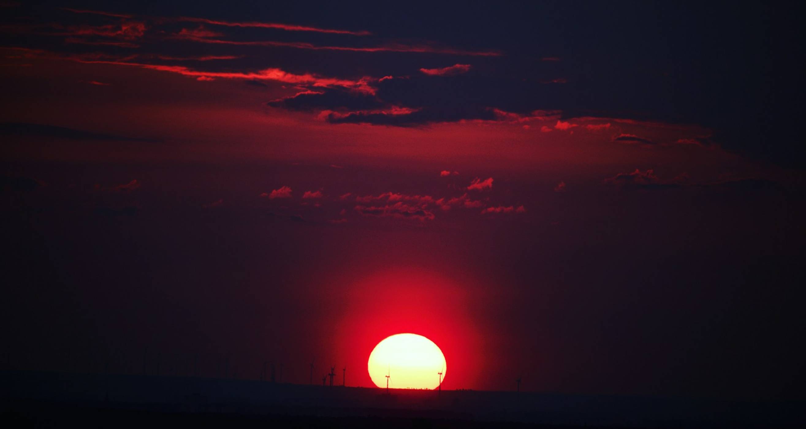 Слънчевата енергия от космически огледала може да революционизира енергетиката, но тревожи учените