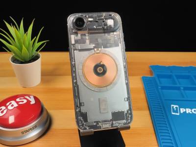 Този iPhone Air с прозрачен гръб показва инженерното умение зад новия телефон (ВИДЕО)