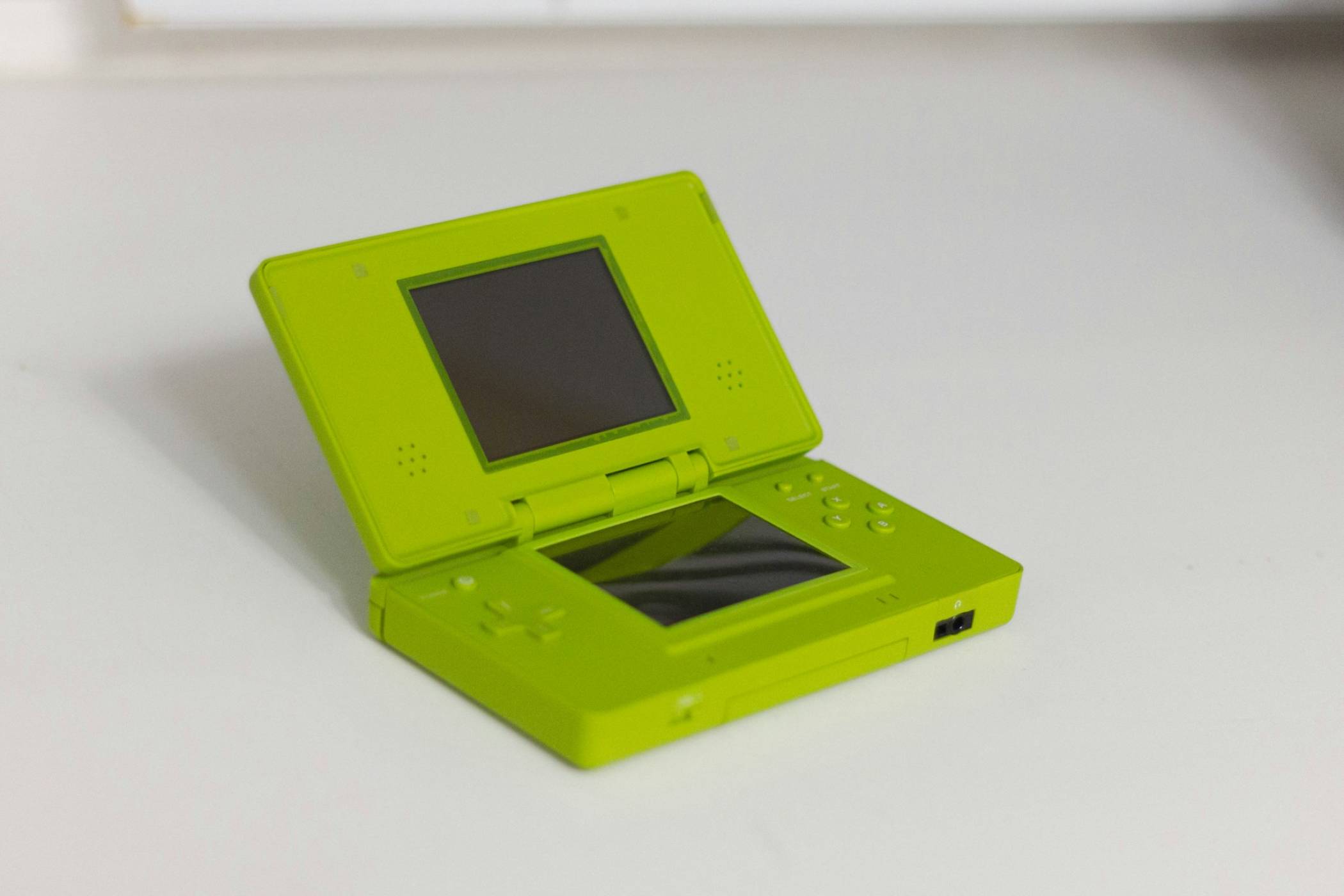 Нов патент загатва за завръщане на популярния каталог от Nintendo DS игри за Switch конзоли