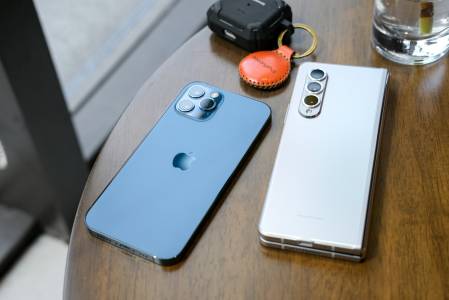 Бъдещето на Apple е пълно с нови дизайни: от iPhone Fold, през iPhone 20 до iPhone Flip