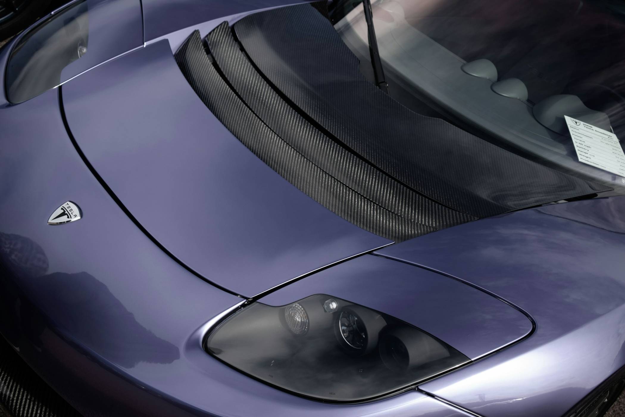 Tesla Roadster 2 най-сетне излиза на пътя през 2027 г. с батерия, която обещава много мощност 