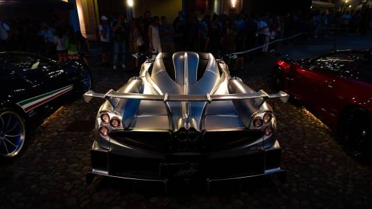 BYD показа най-бързата серийна кола: близо 500 км/ч ще ви приближат светкавично до дестинацията ви