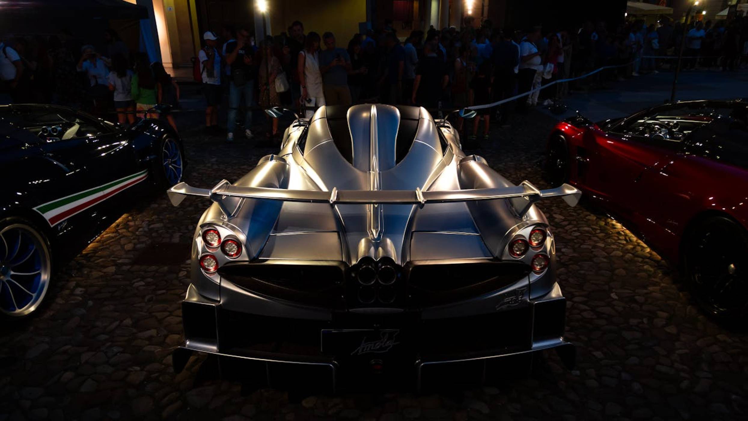 BYD показа най-бързата серийна кола: близо 500 км/ч ще ви приближат светкавично до дестинацията ви