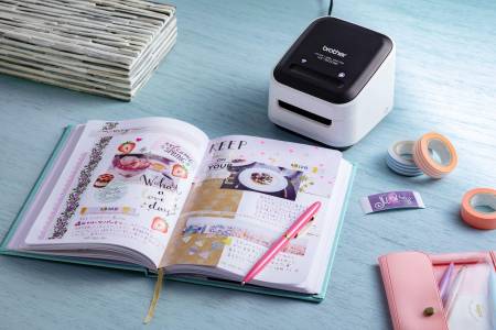 Brother VC-500W – цветният етикетен принтер, който подрежда офиса и дома (РЕВЮ)