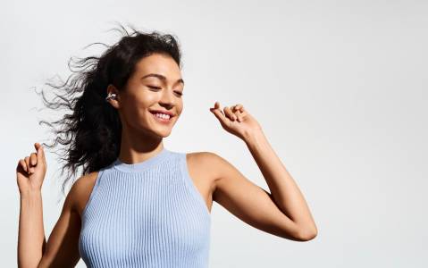 HUAWEI FreeClip 2: новите слушалки от отворен тип с иновативен C-образен дизайн, създадени за носене през целия ден 