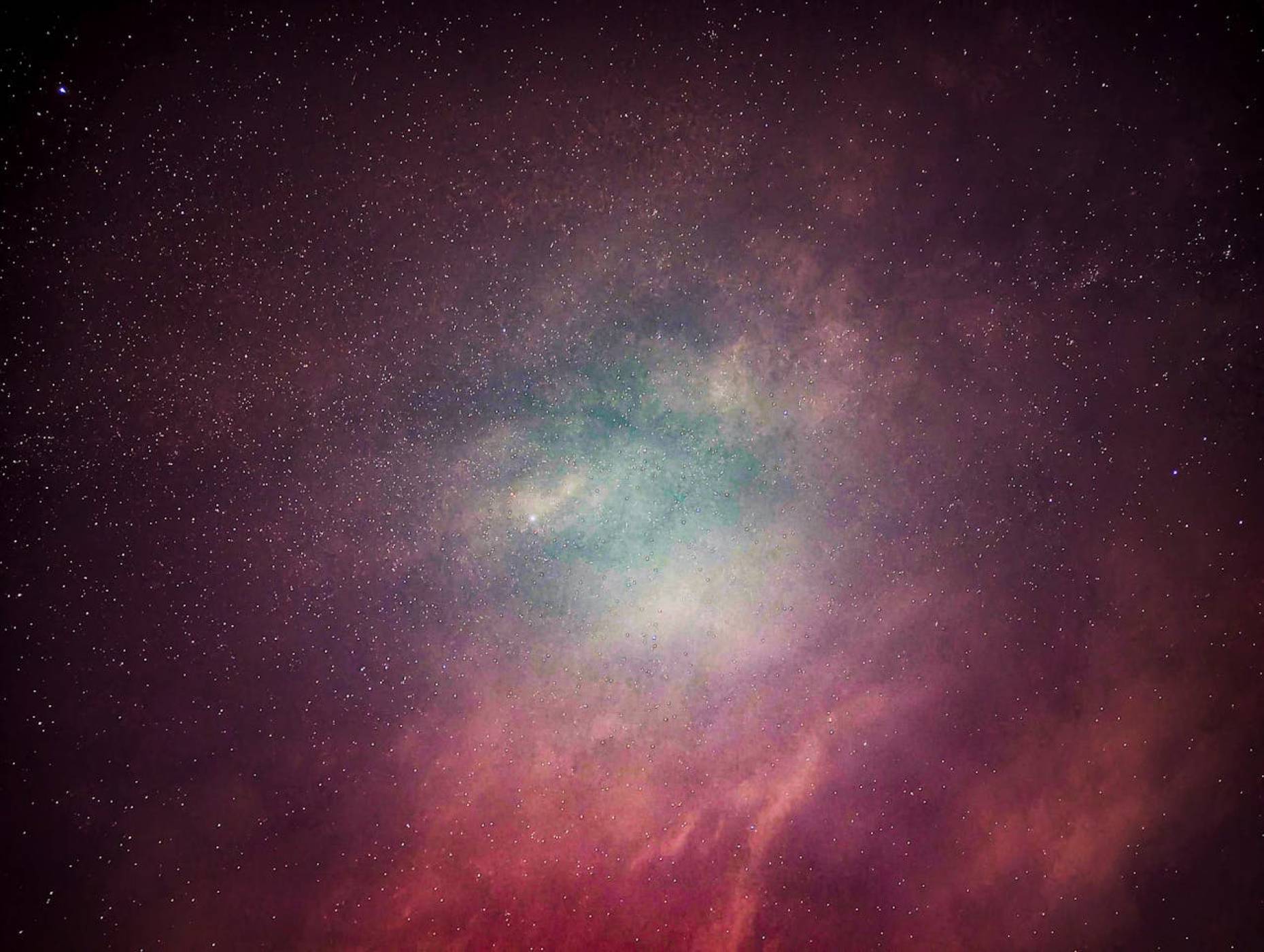 25 години от живота и разширяването на една звезда се събраха в 40-секундно видео