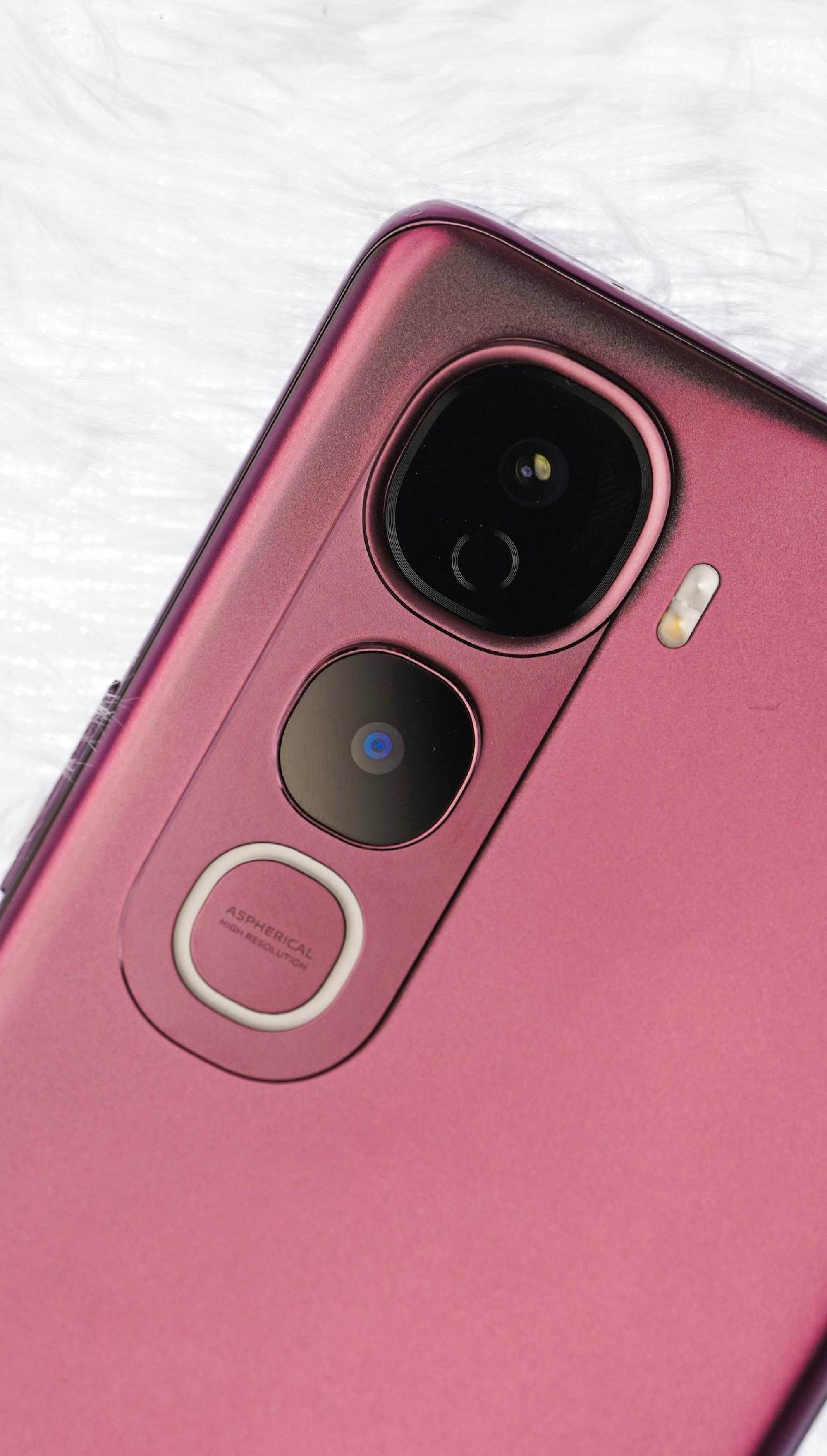 Нова страница: Xiaomi готви телефон със собствен чип, ИИ и операционна система