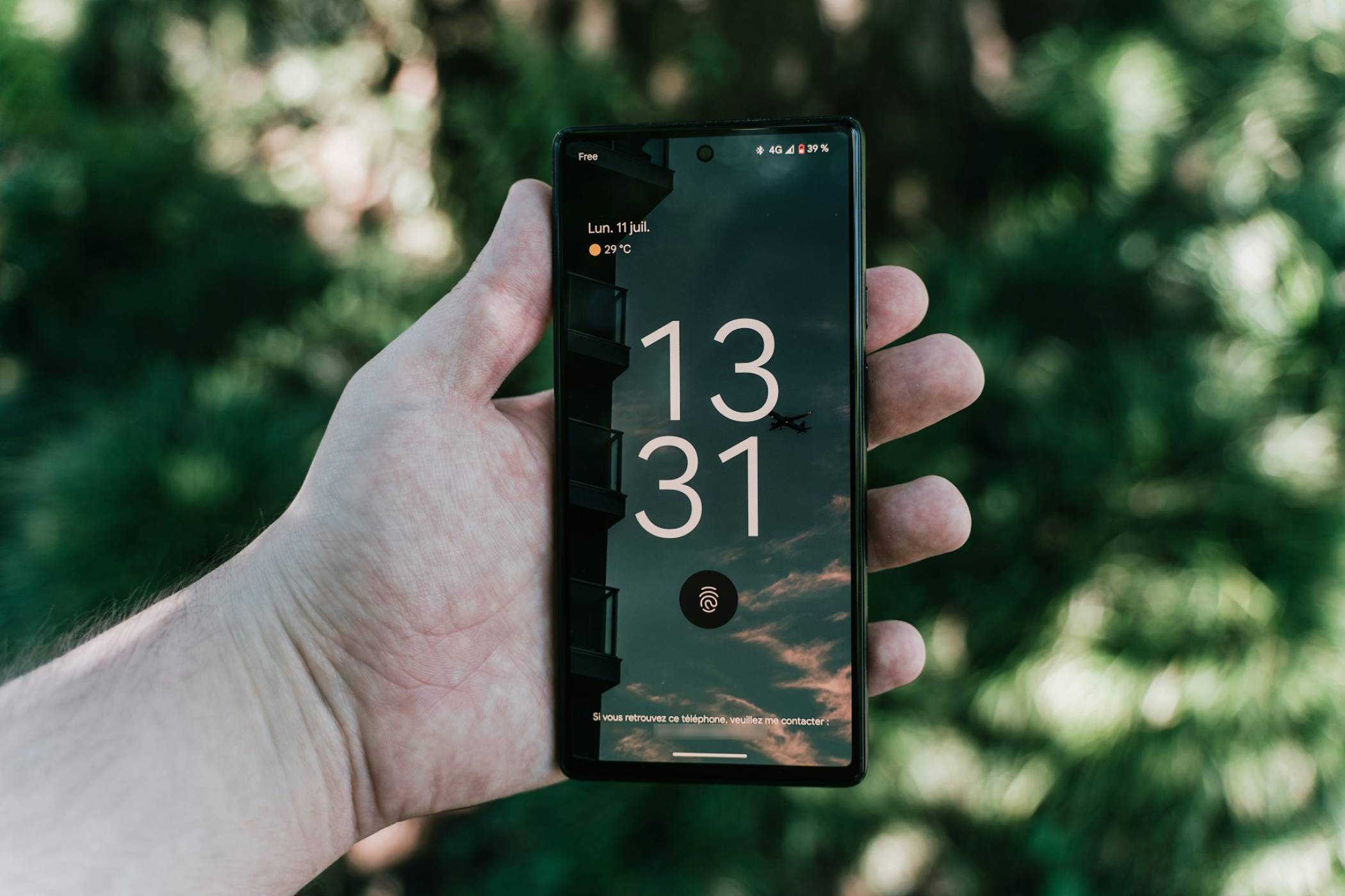 Във време на главоломни скокове на цените следващият Google Pixel ще бъде по-евтин и по-цветен