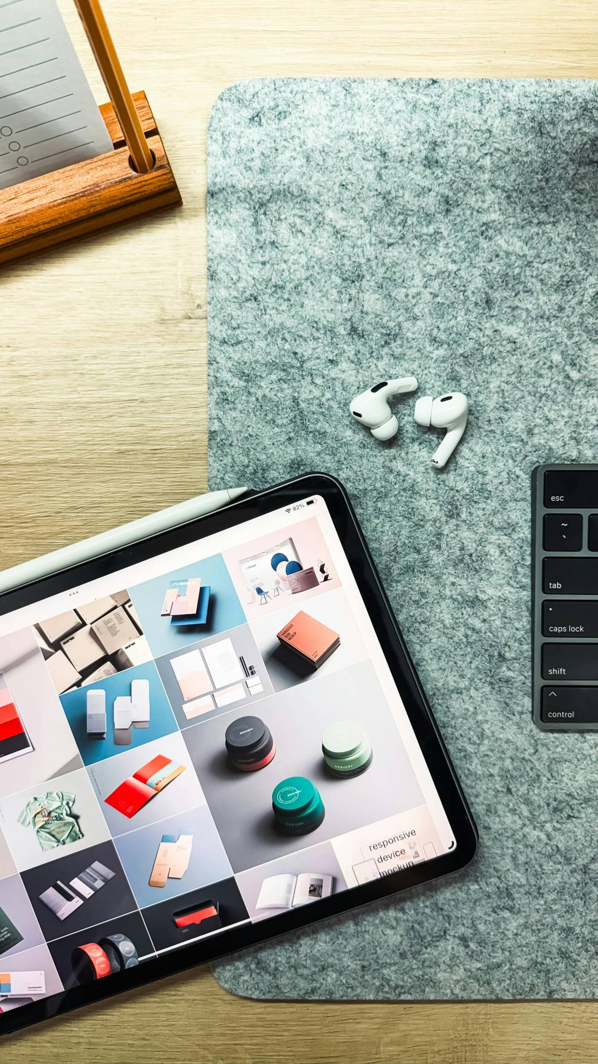 Първият сгъваем iPhone: на кръстопътя между iPhone mini и iPad mini