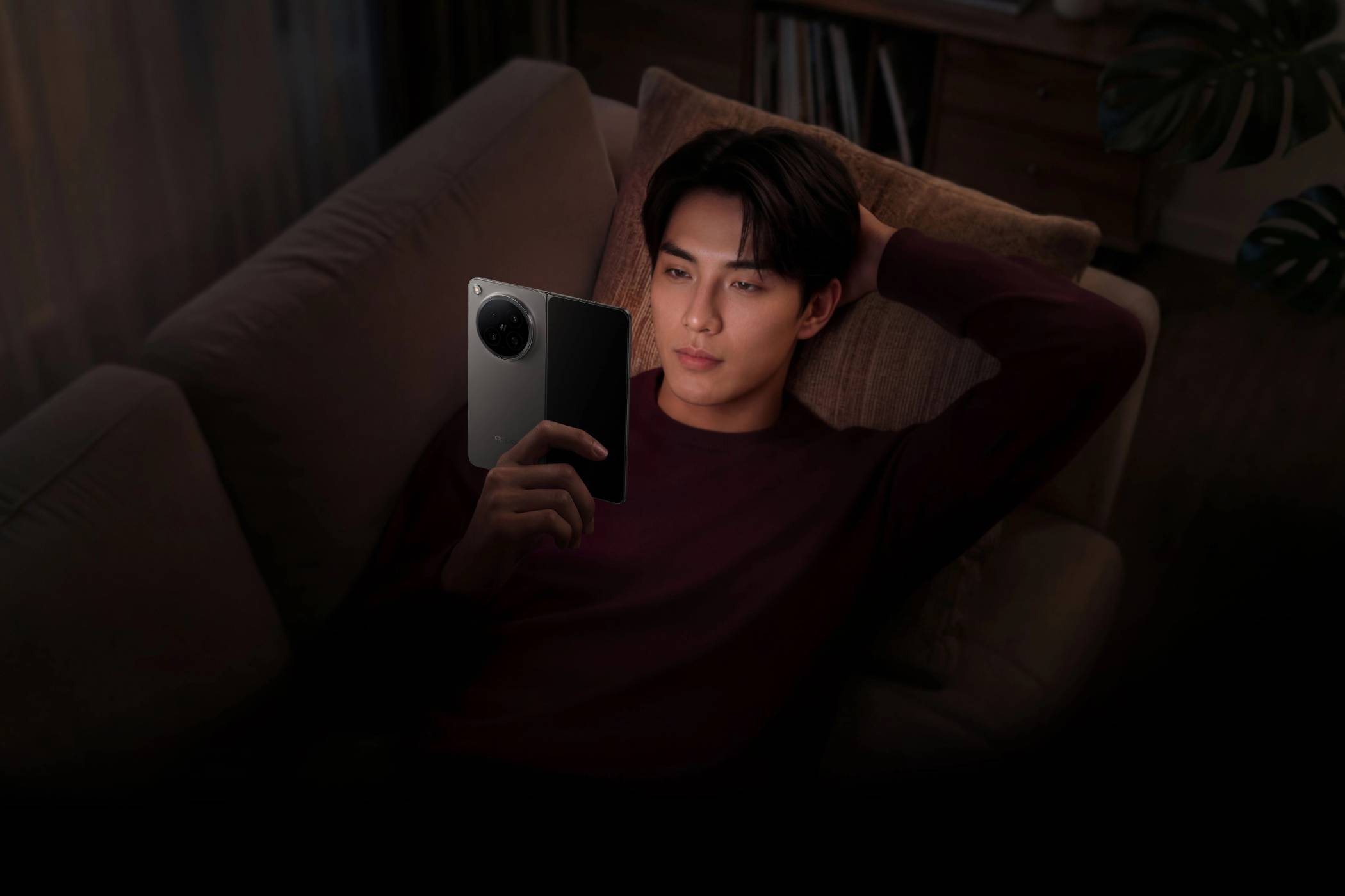 Този сгъваем Android телефон попари мечтите на iPhone Fold да стане първото такова устройство без гънка