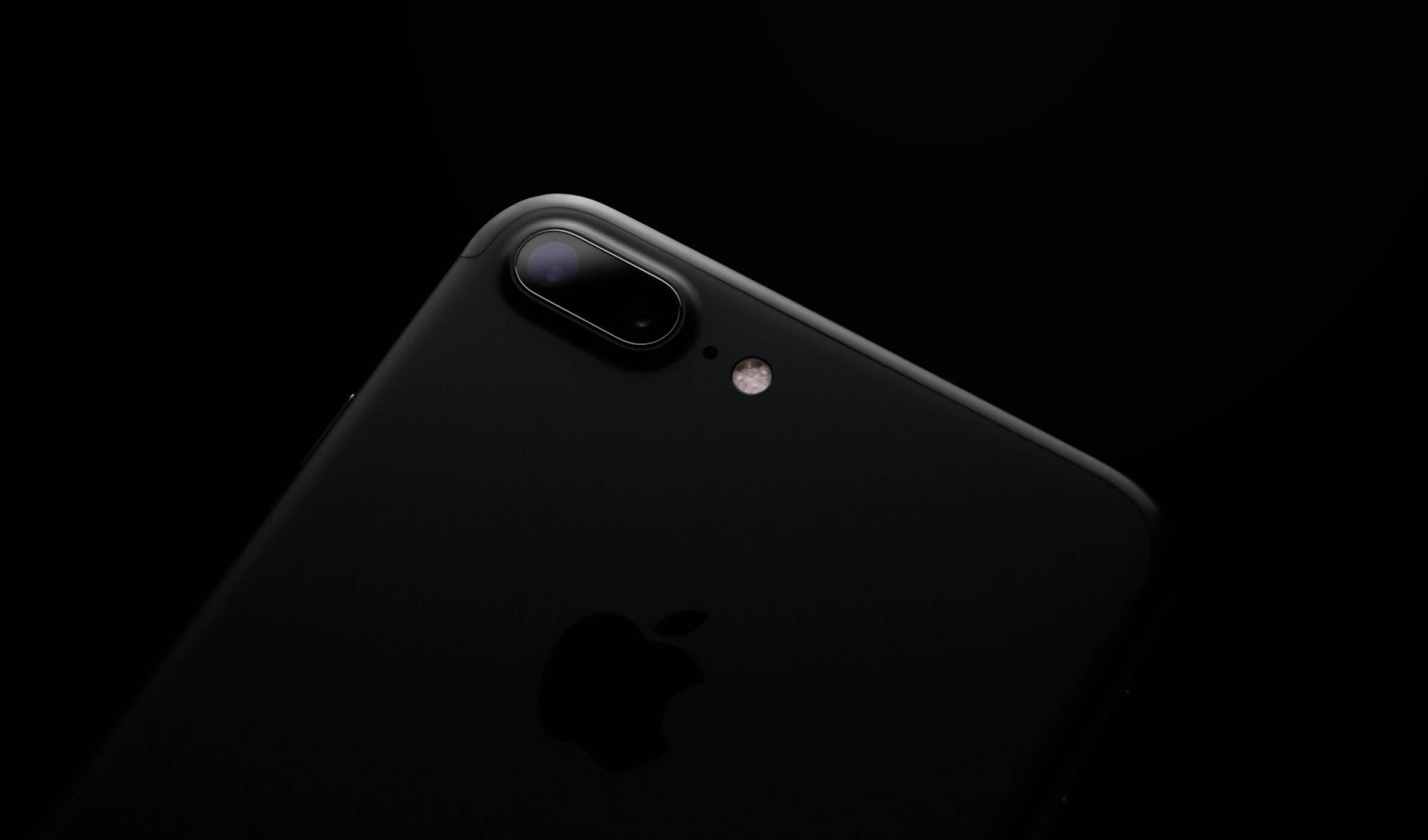 iPhone Fold май ще се забави, но любопитният iPhone 18 Plus може да се появи междувременно