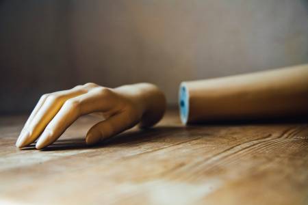 Тези проектирани от ИИ роботи не спират да работят при повреда, а се разделят на по-малки роботи (ВИДЕО)