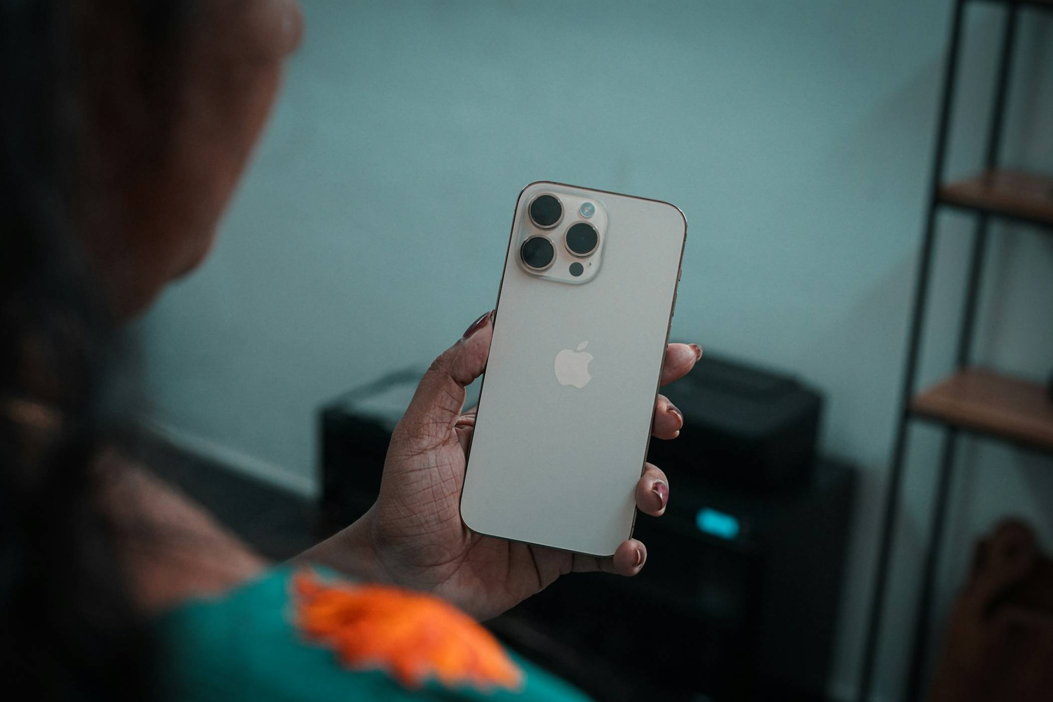 Сгъваемият iPhone може би ще се нарича iPhone Ultra, за да обозначава високия клас продукт