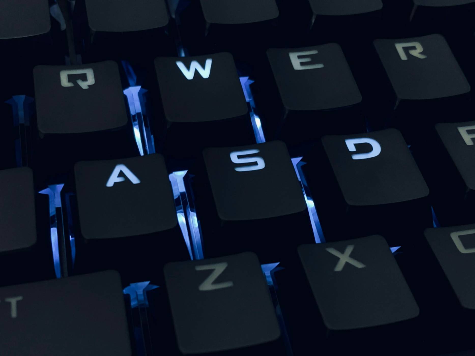 Дженифър Анистън срещу Linux: Безобиден GIF срина сайт, след като се възпроизведе близо 300 000 пъти