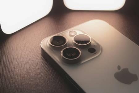 Въпреки че е налична за Android модели от години, 200MP телефото камерата на iPhone няма да се появи преди 2028 г.