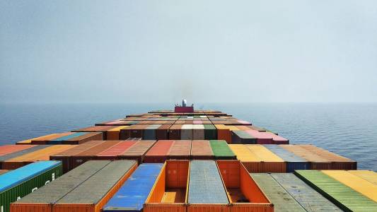 Вашата кола може да дойде на борда на този гигантски кораб от Китай - заедно с още 10 799 други