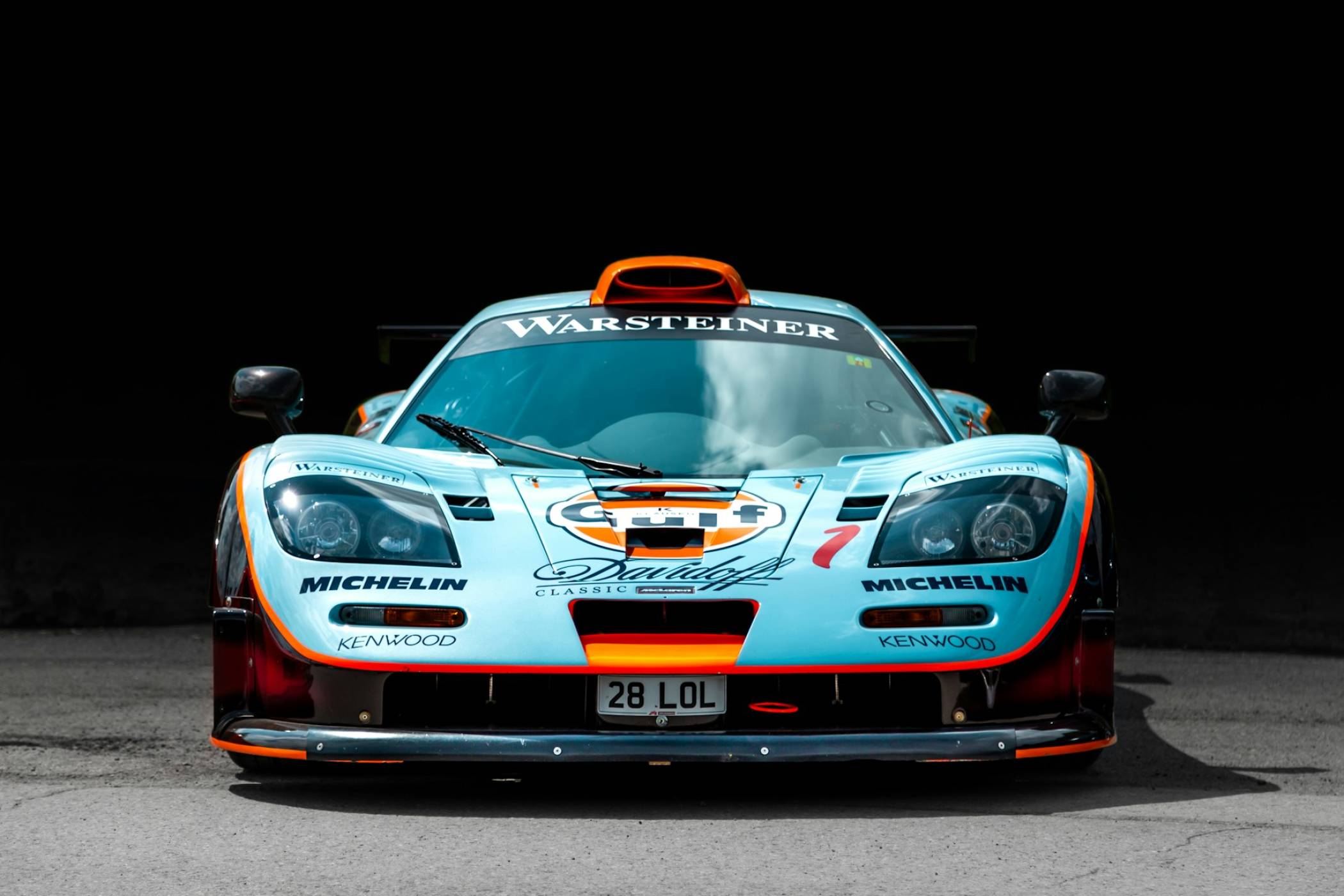 Intel ще си партнира с McLaren F1 в борба на пистата със захранвания от AMD отбор на Mercedes