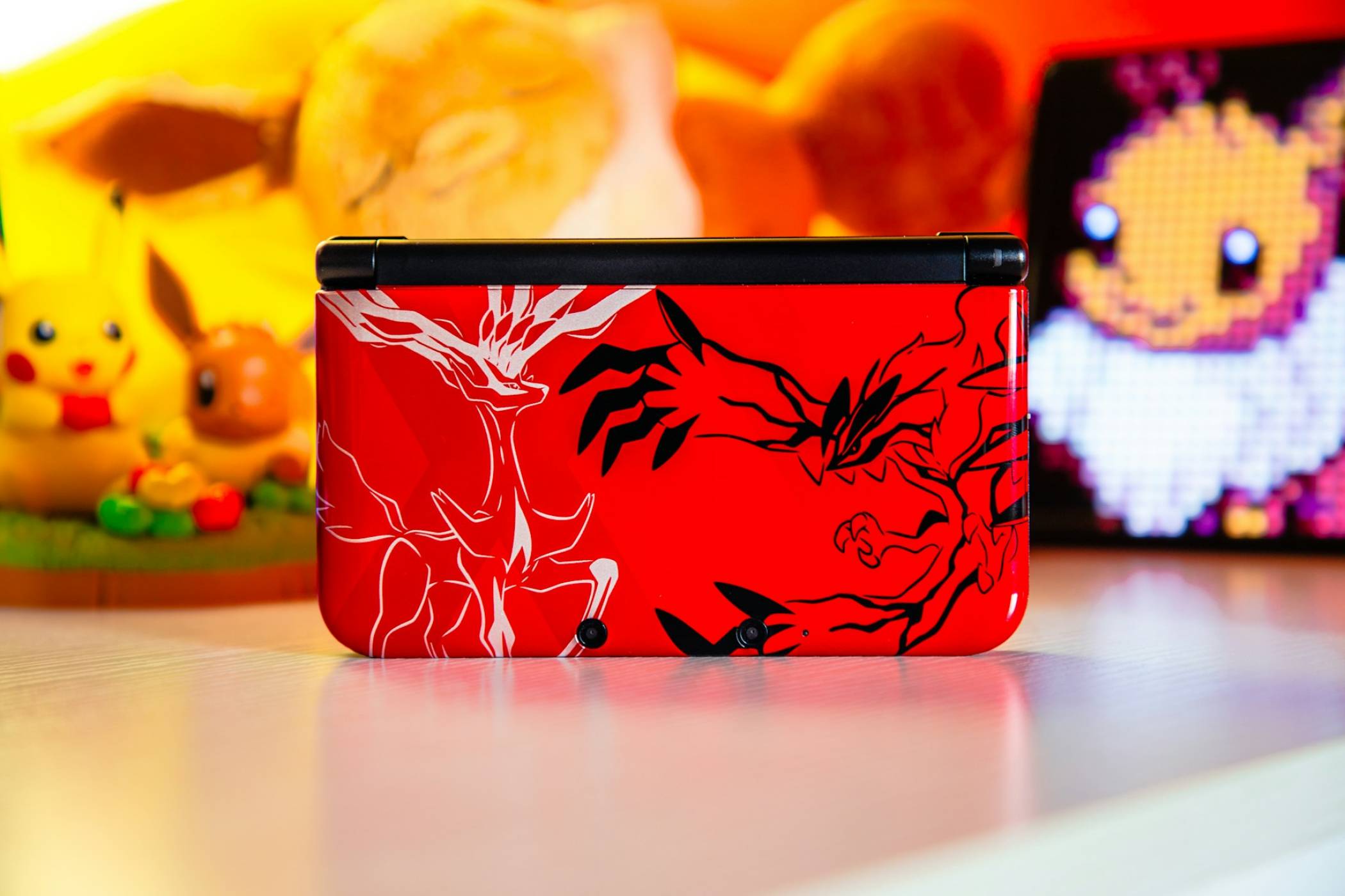 Nintendo 3DS с подписа на легендарен дизайнер надхвърли 21 000 долара в търсене на нов собственик в eBay