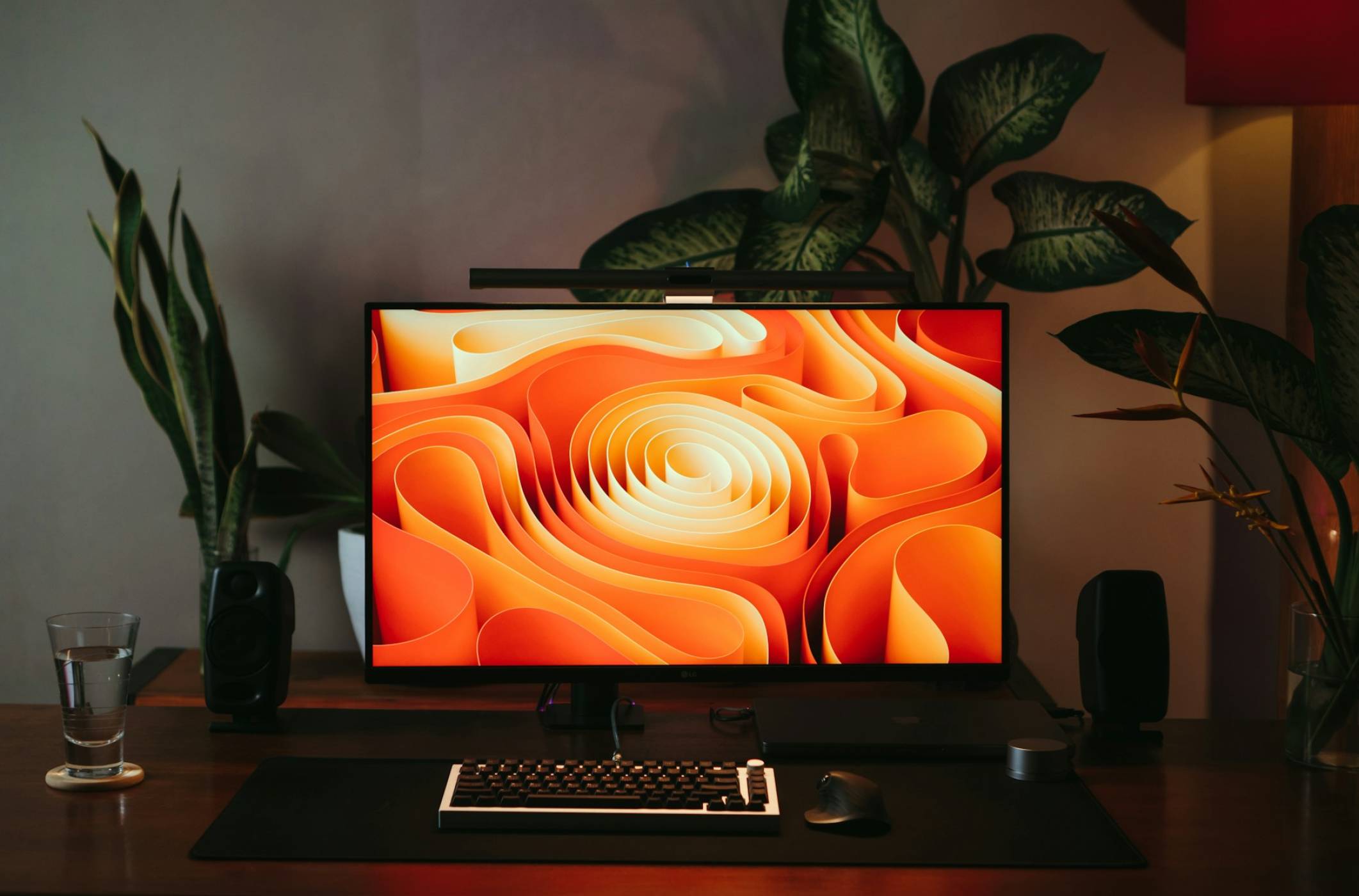 Alienware представи мокрия OLED сън на всеки геймър на планетата под формата на този монитор