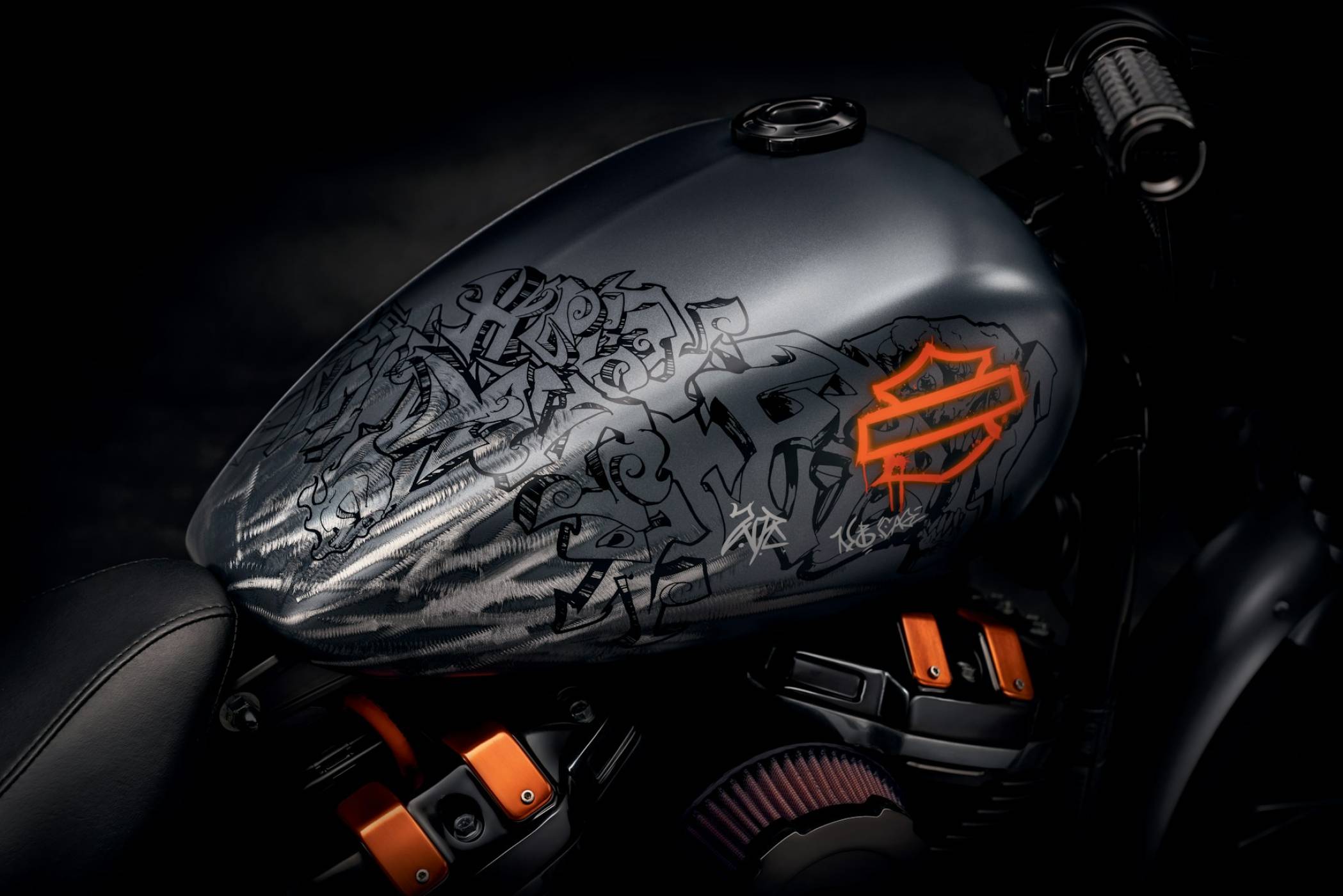 100-годишният Harley на актьора Джейсън Момоа се трансформира в е-мотор от майсторите на Electrogenic