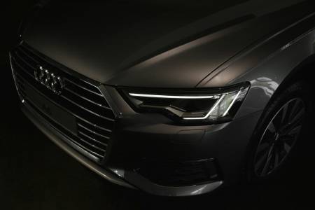 Хибридната суперкола Audi Nuvolari се появи с 350 км/ч и въпреки това никой не я очакваше