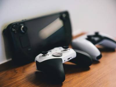 Първите Steam Machine бройки вече са в ръцете на щастливци, така че премиерата е съвсем близо