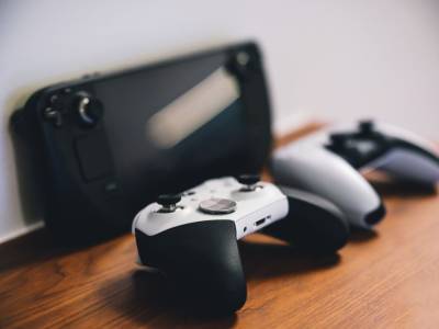 Повече въпроси, отколкото отговори: Най-скъпото заглавие в Steam струва 999 долара и ви предлага само 10 минути игра