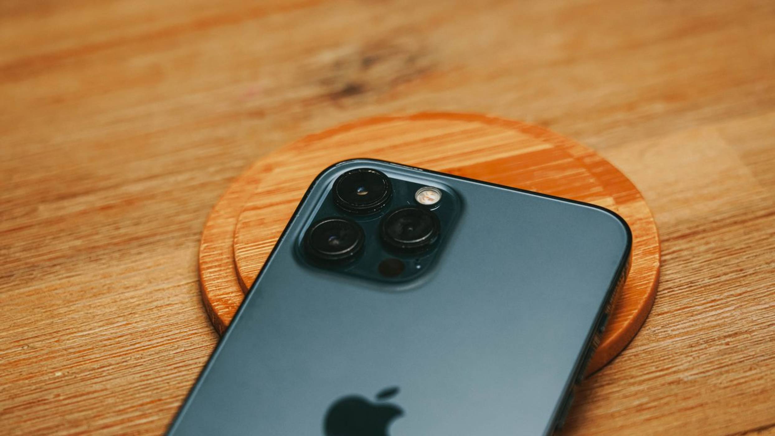 iPhone 18 и iPhone 18e ще получат RAM ъпгрейд, но той не е точно това, което си мислите