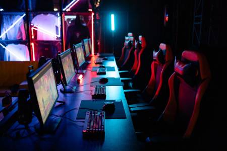 Прекупвачи вече продават Steam Machine за 3000 долара и най-лошото е, че някои са готови да платят цената