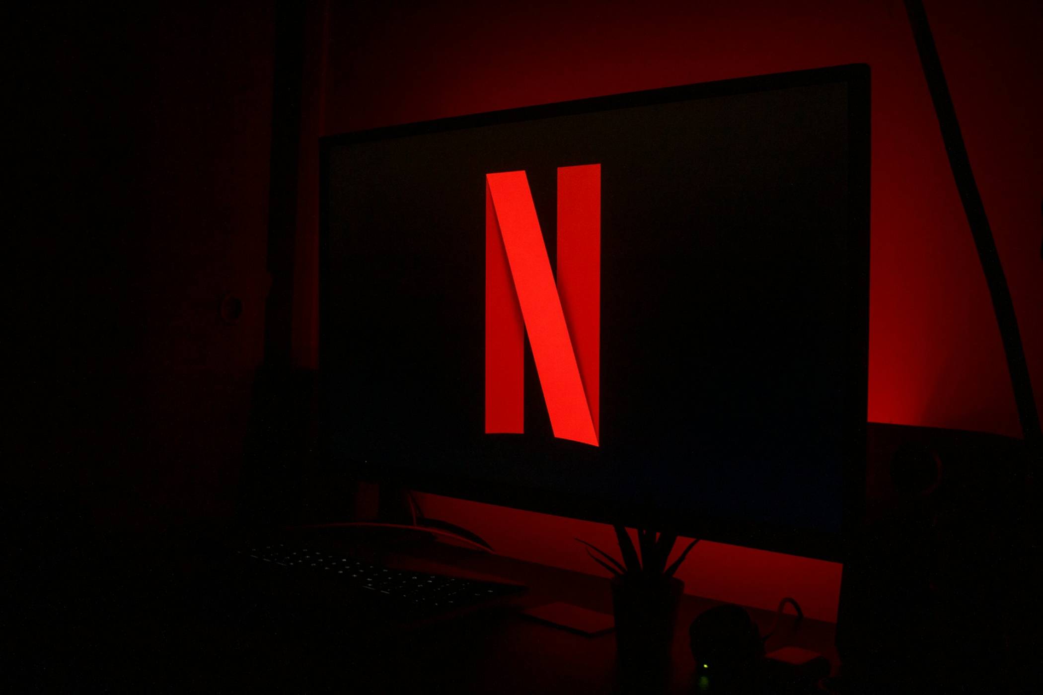 ИИ епидемия обхвана каталога на Netflix: Над 300 заглавия само през тази година го ползват