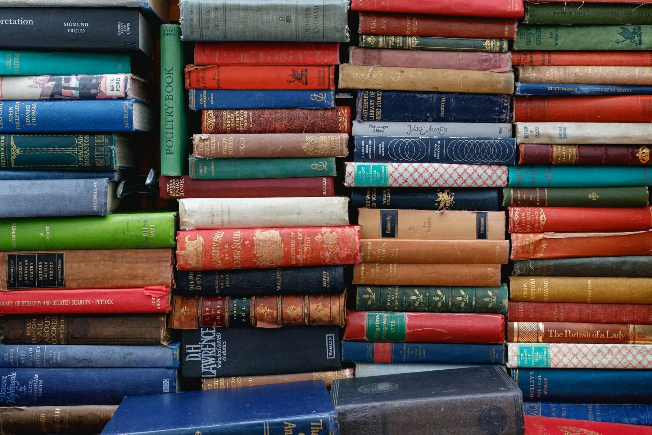 Книгите, създадени от ИИ, вече са 33 процента от новите попълнения в класациите за бестселъри, а приходите на човешките автори намаляват