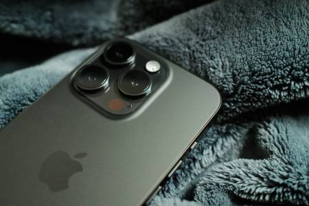iPhone 20 Pro: Преработеният модел на юбилейния iPhone не е отменен, но ще бъде различен