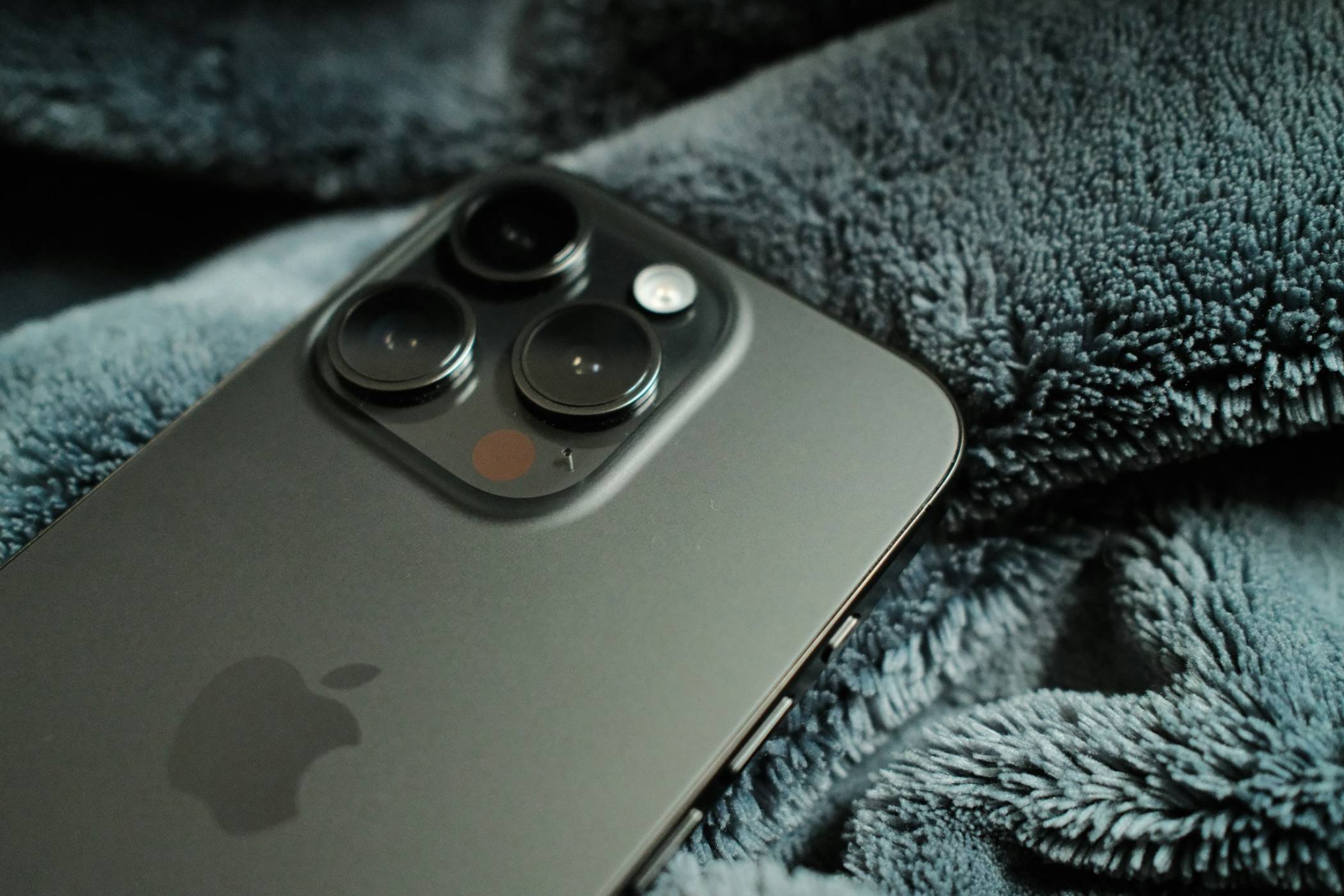 iPhone 20 Pro: Преработеният модел на юбилейния iPhone не е отменен, но ще бъде различен