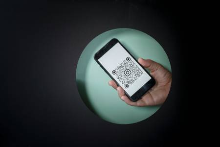 Тези принтирани QR кодове всъщност съдържат песен от 2.9 MB, смалена хилядократно (ВИДЕО)