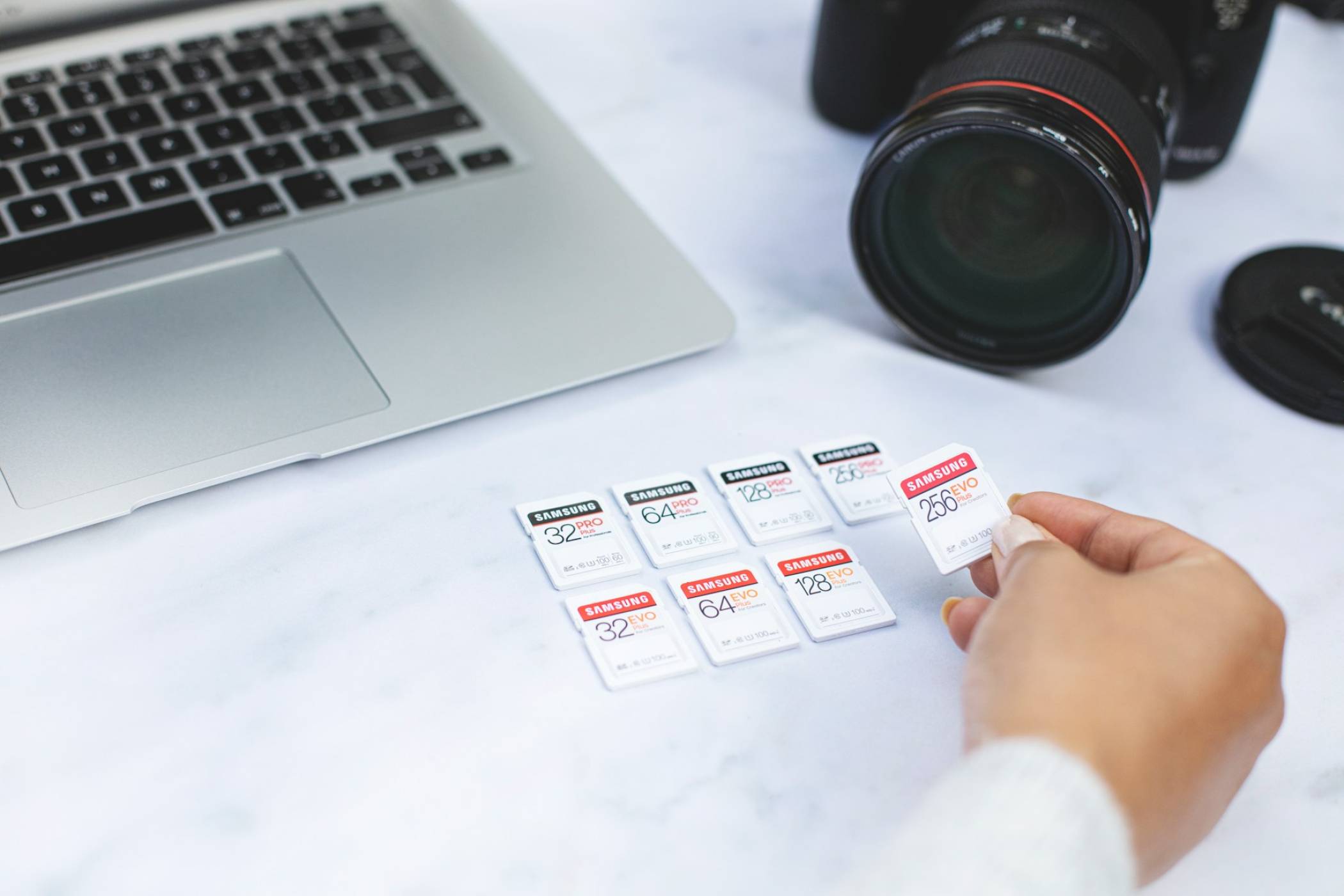 Записаха 133 петабайта данни на 351 MicroSD карти в продължение на 3 години в името на издръжливостта 