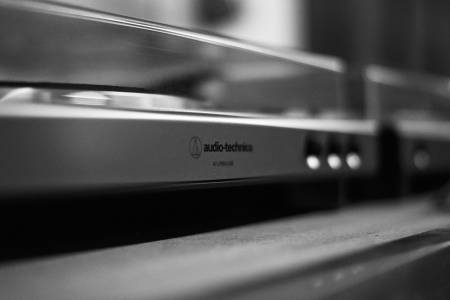 Това 9-в-1 Blu-Ray устройство взриви Kickstarter и показа, че носталгията по физическите носители е упорита