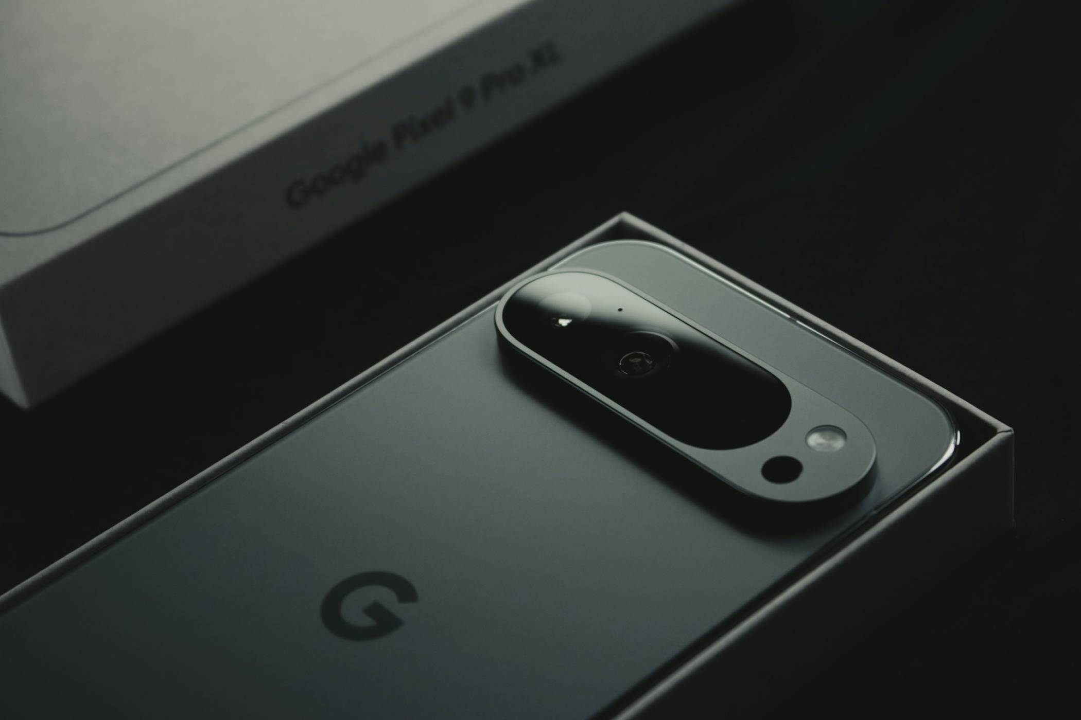 Привидно 3 пъти по-здравият Google Pixel 11 Pro Fold се счупи на две при тест за издръжливост (ВИДЕО)