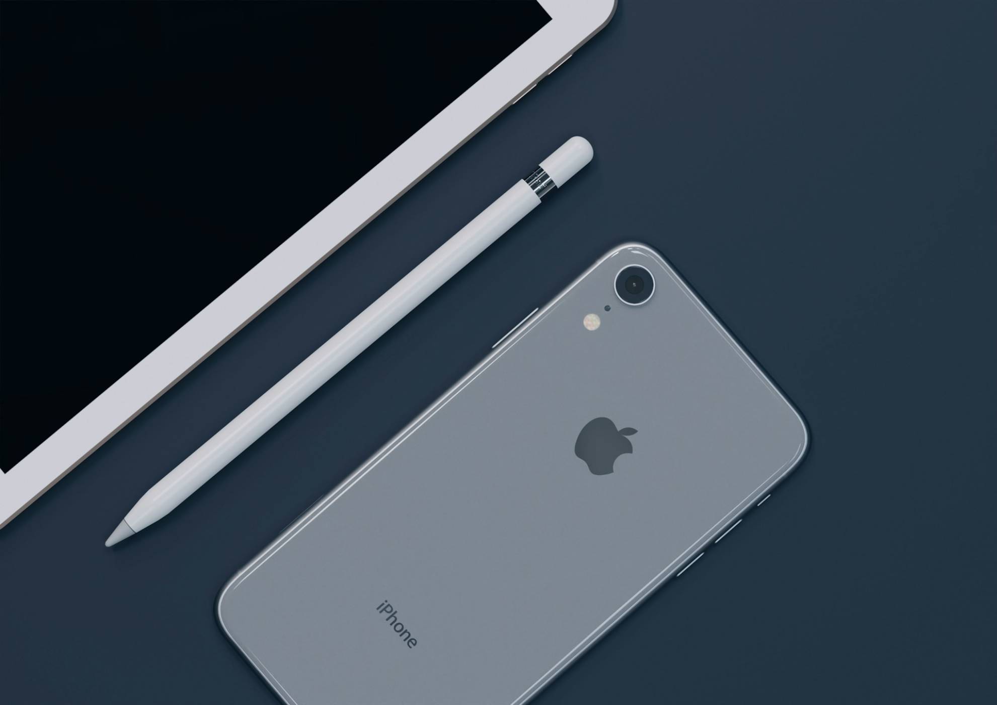 Първият сгъваем iPhone ще бъде придружен от специален магнитен стилус