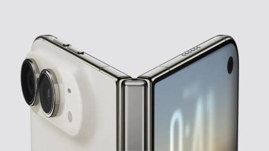 Този собственик на Galaxy Z Fold 8 вече възпроизведе плавните анимации на iPhone Duo (ВИДЕО)
